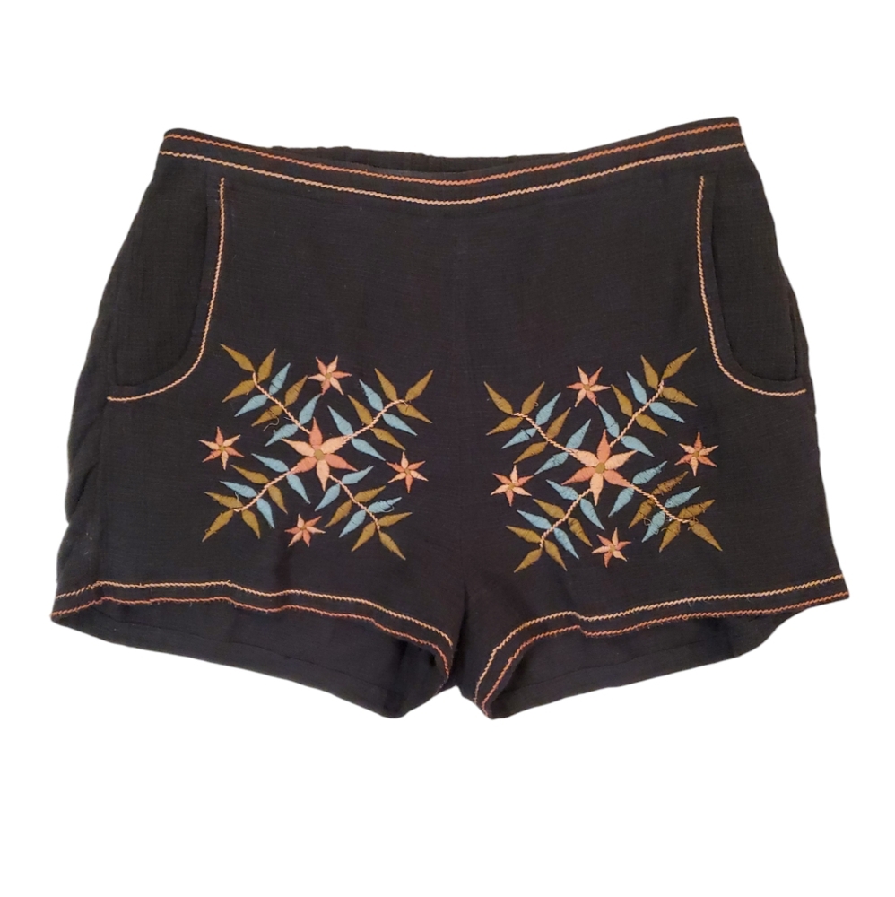 American Eagle Women's‎ Black Floral  Embroidered Bohemian Cotton Shorts Small